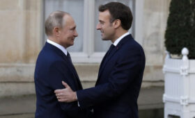 Франция рассмотрит возможность проведения переговоров между Путиным и Макроном