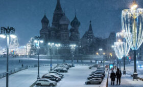 Эксперт Пинаев: новогодняя ночь в Москве ожидается со снегом и легким морозом