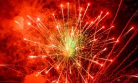 МВД предупредило об ответственности за использование пиротехники в Москве