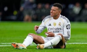 Суд обязал «Пари Сен-Жермен» выплатить Мбаппе около 61 млн евро