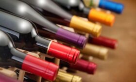 Розничная продажа алкоголя снизилась почти на 10% в России