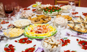 Диетолог Стародубова: праздничные блюда лучше не хранить дольше 2 суток