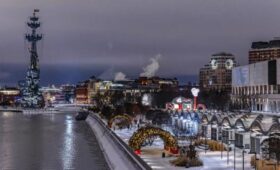 В парках столицы покажут новогодние видеопоздравления от президента и мэра