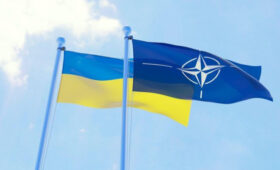 Рютте: НАТО продолжит закупать оружие для Украины, несмотря на мирные усилия США