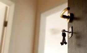 Юрист Георгиева: справка о дееспособности не означает безопасность сделки с жильем