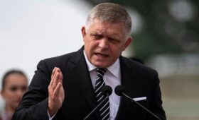 Фицо выступил за восстановление экономического сотрудничества с РФ