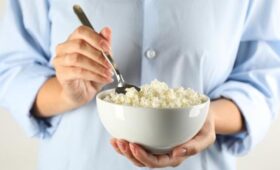 Диетолог Белоусова: обезжиренные продукты мешают усвоению кальция