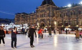 В Москве открылся ГУМ-каток