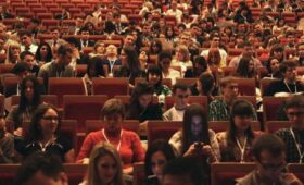 «Известия»: страховка для гарантированной оплаты обучения в вузе может появиться в РФ