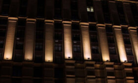 Архитектурно-художественная подсветка украсит 12 зданий на Кутузовском проспекте