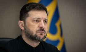 Политтехнолог Петров: Зеленский может уйти в отставку в новогоднюю ночь