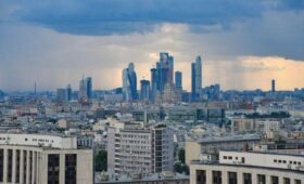 Облачная погода и до 3 градусов тепла ожидаются в Москве в воскресенье