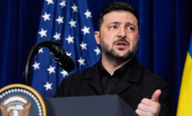 Зеленский заявил, что мирное соглашение должно выноситься на референдум