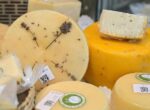 На ярмарках Москвы можно найти сыры более чем из 20 регионов России