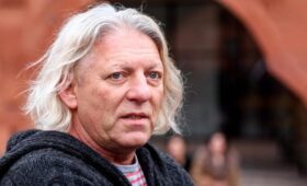 Умер режиссер и продюсер Александр Олейников