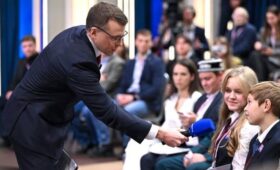 В Кремль пришла 9-летняя девочка, которой Путин обещал стажировку у Зарубина