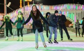 Москвичи в День студента смогут станцевать на льду и исследовать город