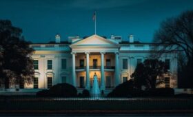 Белый дом назвал историческими состоявшиеся трехсторонние переговоры по Украине