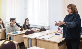 В Госдуме предложили платить учителям не ниже 200% средней зарплаты