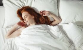 Врач Царева: «ленивые» выходные могут вызвать бессонницу и повысить тревожность