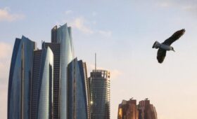 Делегация РФ покинула отель в ОАЭ перед вторым днем переговоров