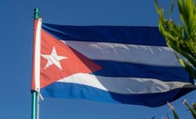 Трамп заявил, что Куба «висит на волоске»