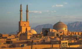 Трамп заявил, что США будут следить за ситуацией в Иране