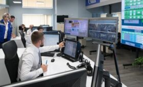 Городские службы Москвы продолжают работать в режиме повышенной готовности из-за морозов