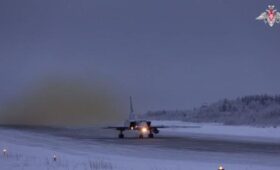 Российские бомбардировщики Ту-22М3 выполнили плановый полет над Балтикой