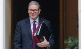 Стармер обсудил с Трампом «сдерживание» России на Крайнем Севере