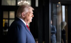 Белый дом заявил, что отправка войск ЕС в Гренландию не меняет планы Трампа