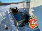 Автомобиль столкнулся с поездом в Подмосковье