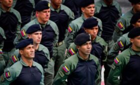 Власти Венесуэлы объявили мобилизацию военных сил