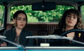 Создатели сериала «Пони» с Эмилией Кларк готовы начать работу над вторым сезоном