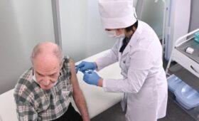 Академик Румянцев: вакцинация от пяти заболеваний может продлить жизнь пожилым