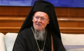 СВР РФ: патриарх Варфоломей стремится вытеснить русское православие из Прибалтики