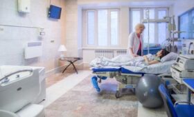 Миронов призвал ввести мораторий на закрытие роддомов