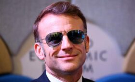 Макрон сообщил о задержании в Средиземном море танкера, следовавшего из РФ