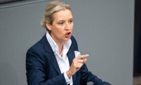 Глава АдГ заявила, что потребует от Киева компенсацию за помощь ВСУ при победе на выборах