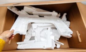 Пенсионерке из Великобритании грозит тюрьма из-за неправильно выброшенной коробки