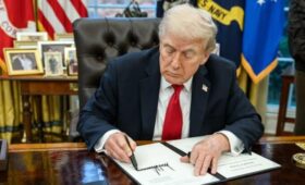 Трамп подписал указ о пошлинах против поставщиков нефти на Кубу