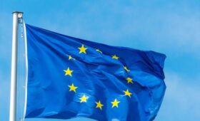 NBC: Евросоюз обсуждает создание своего ядерного оружия из-за разногласий с США