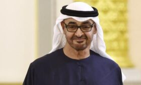 Президент ОАЭ встретился с главами делегаций РФ, США и Украины в Абу-Даби