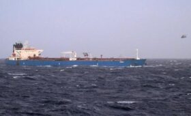 Экипаж задержанного Францией танкера состоит из граждан Индии