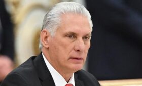 Президент Кубы заявил о готовности защищаться «до последней капли крови»