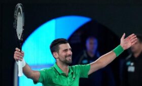 Сербский теннисист Джокович сыграет с испанцем Алькарасом в финале Australian Open