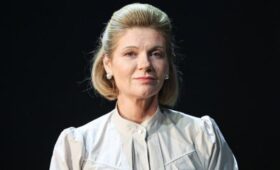 Агент Ардовой заявила, что артистка чувствует себя хорошо