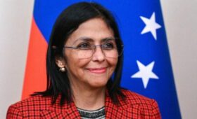 Reuters: уполномоченный президент Венесуэлы Родригес приедет в США