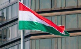 В МИД Венгрии заявили, что значительная часть Западной Европы «встала на колени»