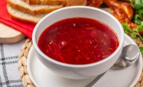 Шеф-повар Мещеряков: борщ попадает в категорию густых супов и первых горячих блюд